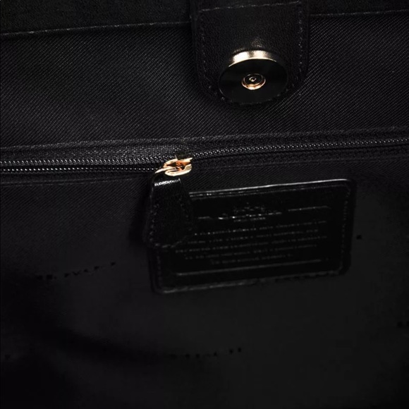 Authentic COACH 33545 Black crossbody carryall - Picture 3 of 3